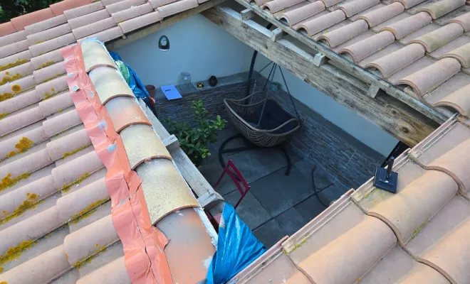Faz Concept illumine un patio à Vendres avec l'installation de Velux, Sérignan, FAZ Concept